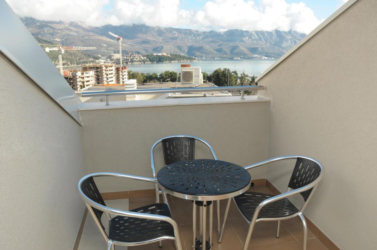 Apartments Anita Budva Luaran gambar