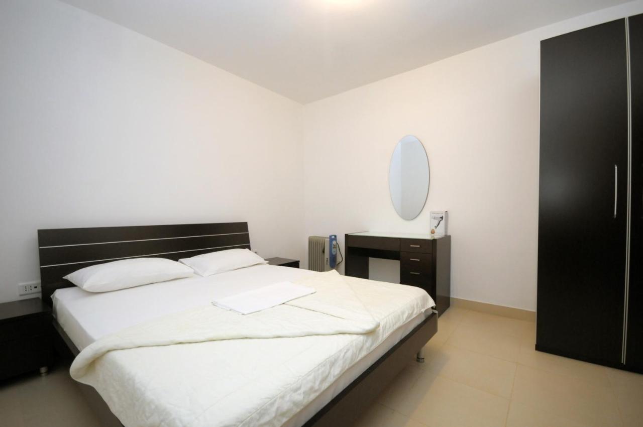 Apartments Anita Budva Bilik gambar