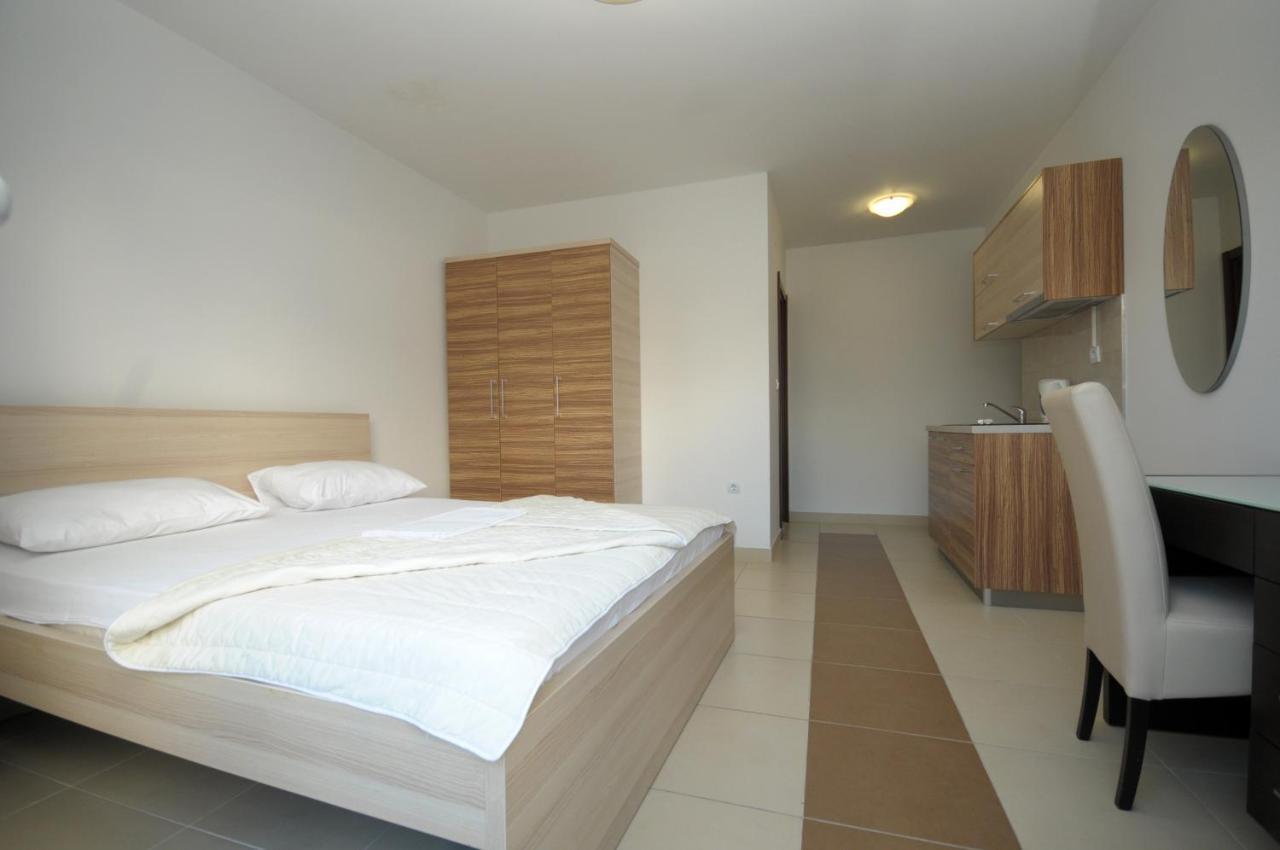 Apartments Anita Budva Luaran gambar